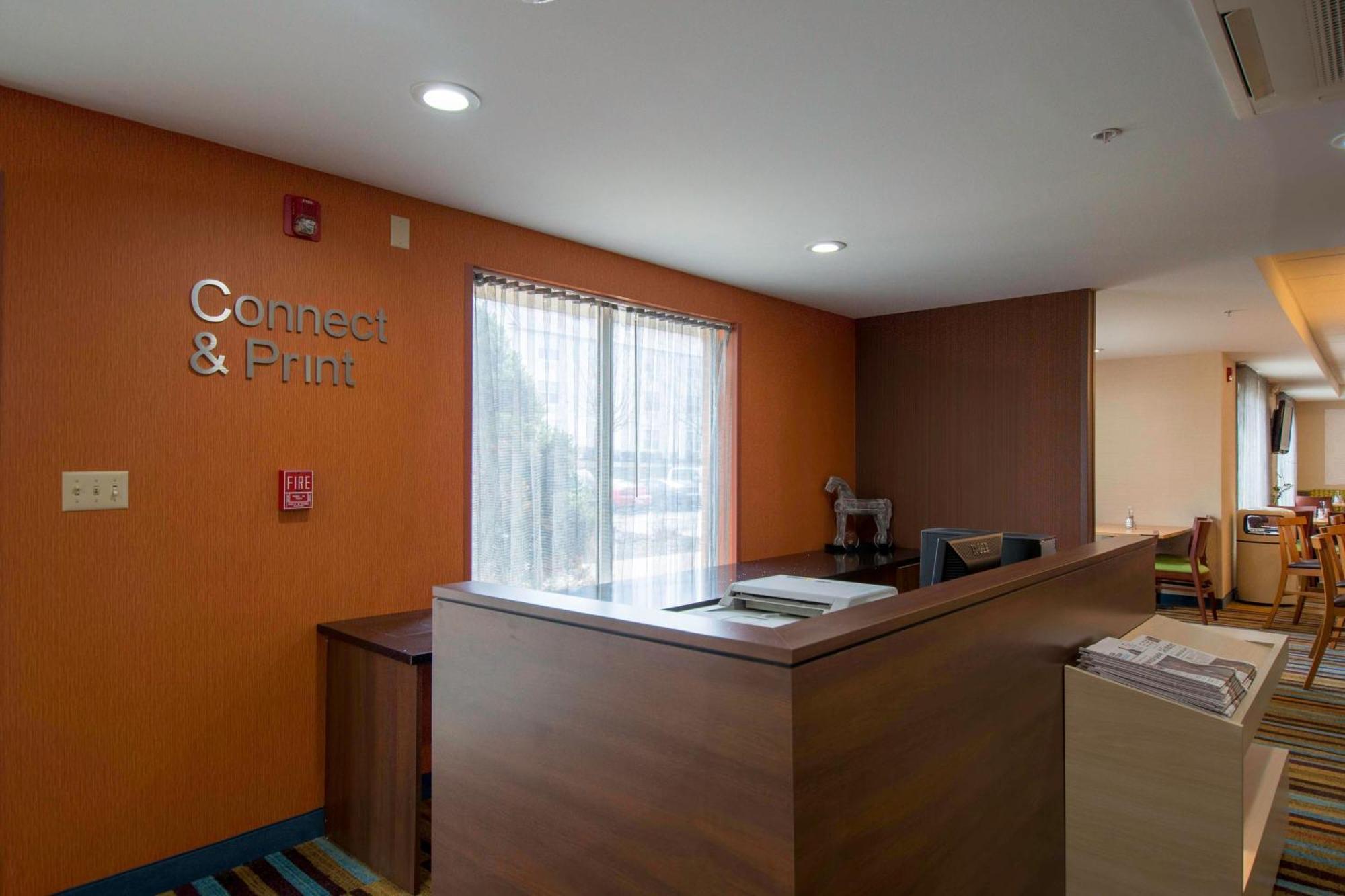 Fairfield Inn & Suites By Marriott Cleveland Стрітсборо Екстер'єр фото