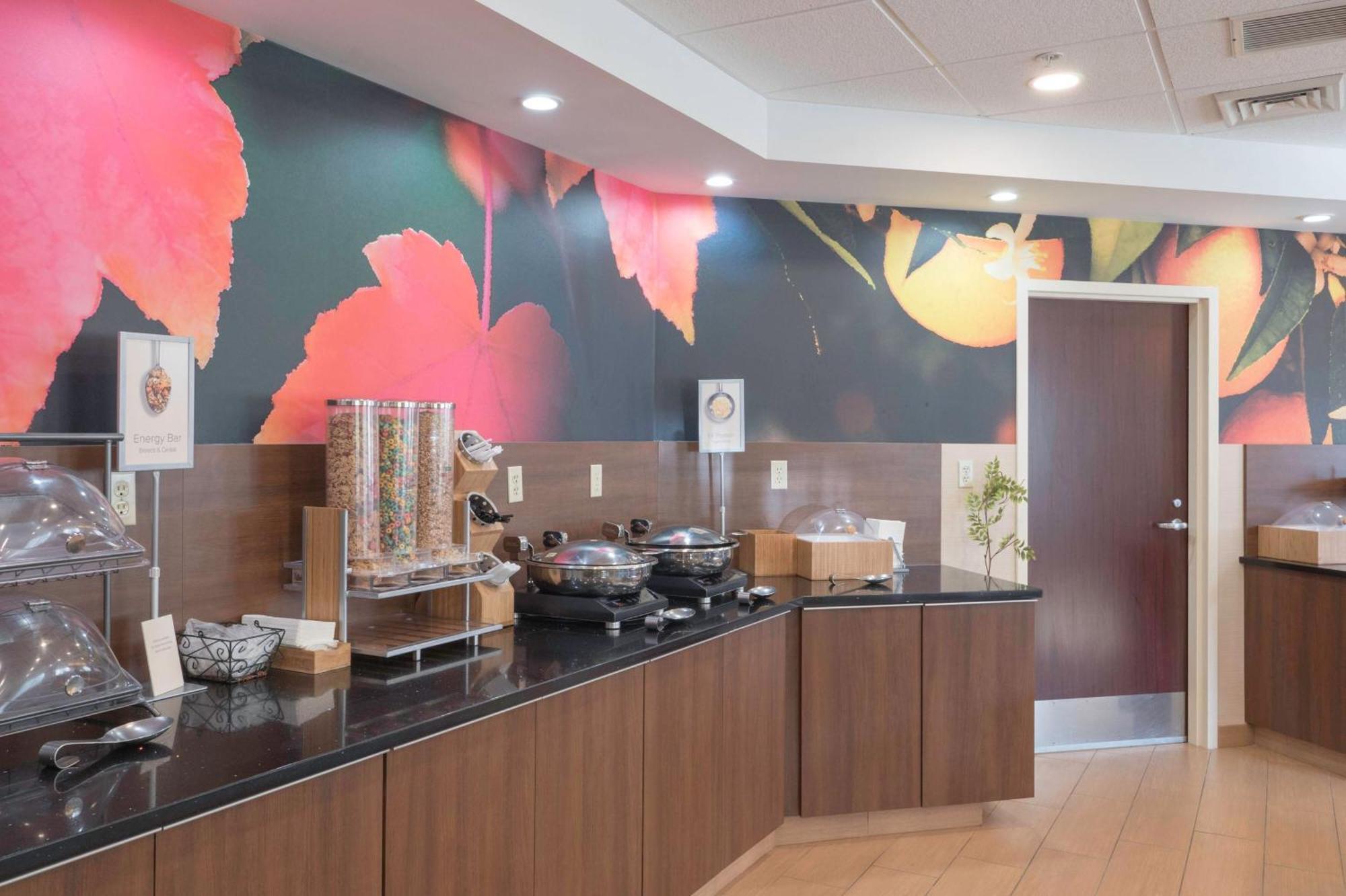Fairfield Inn & Suites By Marriott Cleveland Стрітсборо Екстер'єр фото