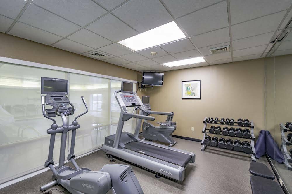 Fairfield Inn & Suites By Marriott Cleveland Стрітсборо Екстер'єр фото